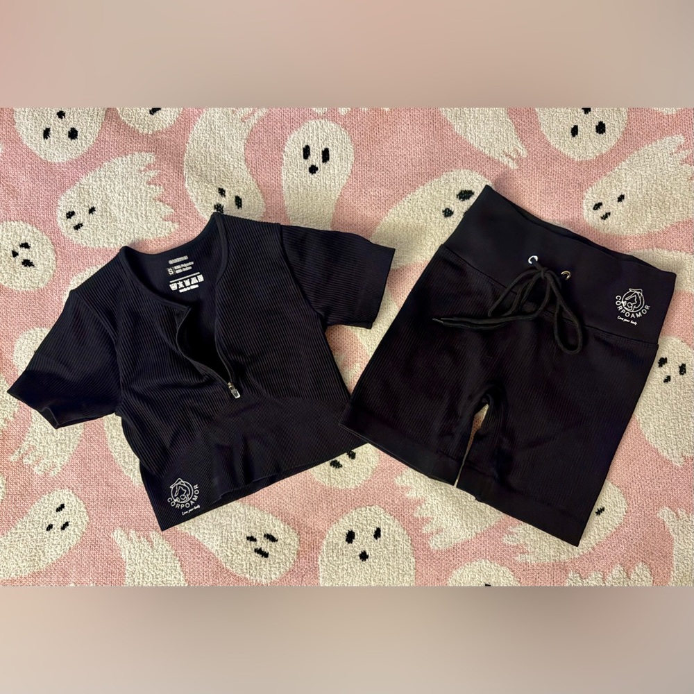 Corpoarmor - Black Crop Zip-Front Top & Tie Bike Shorts Set (NWOT)